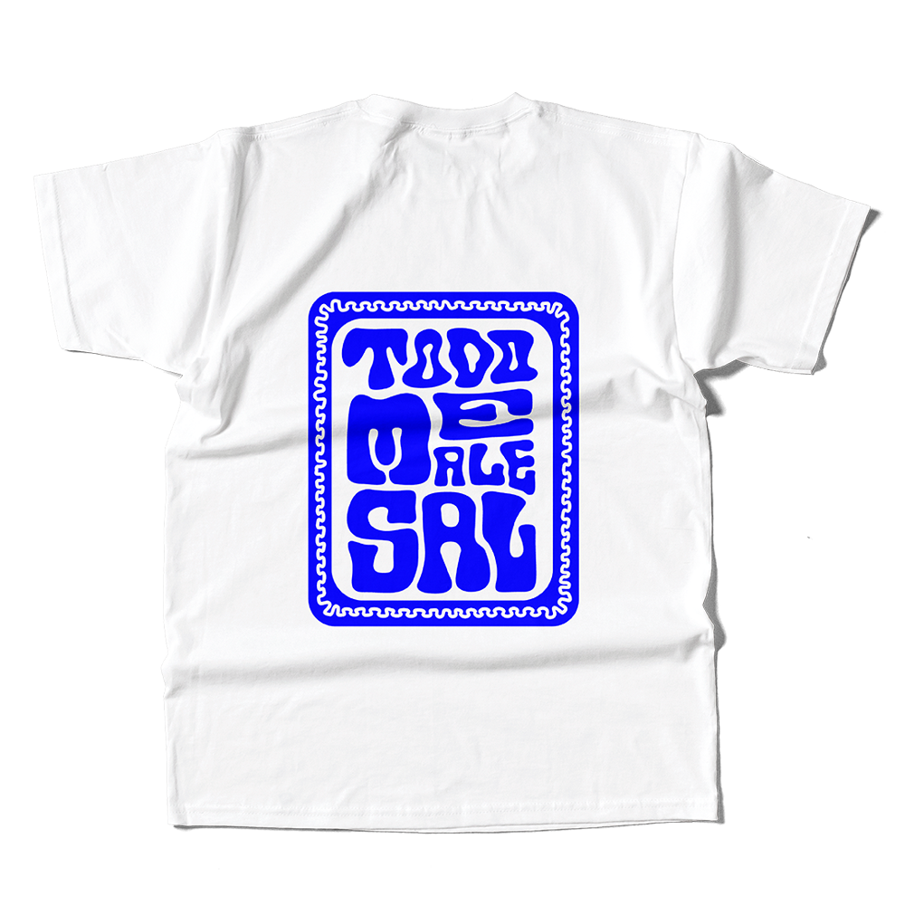 Camiseta blanca con logo de todo me male sal en color azul